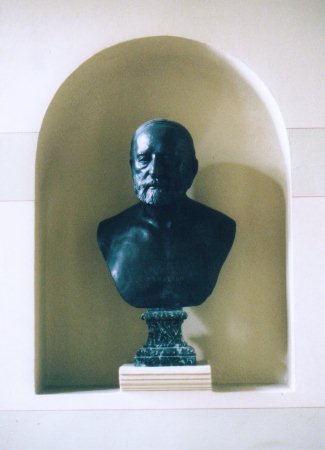 Bste von J. J. Baeyer /
Bust of J. J. Baeyer