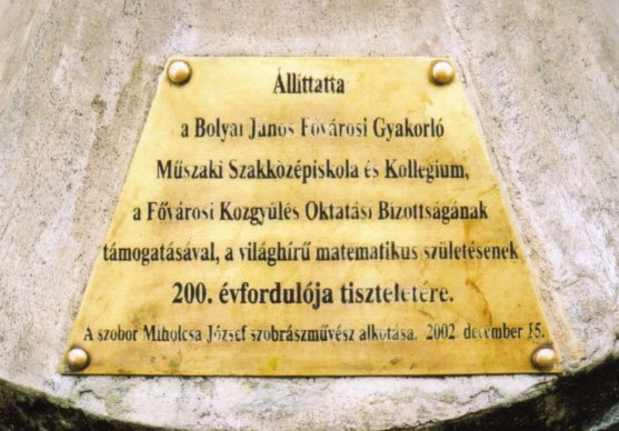 Plakette am Fusse des Denkmals /
Plaque on the base of the monument