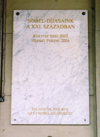 Gedenktafeln in Budapest /
Commemorative plaques in Budapest