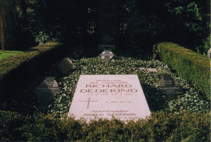 Grab von R. Dedekind /
Grave of R. Dedekind