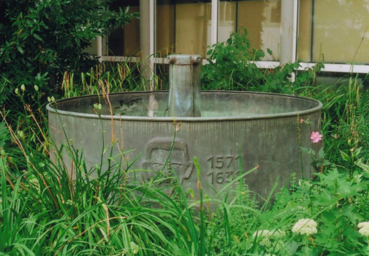 Keplerbrunnen /
Well honouring J. Kepler