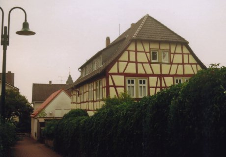 Haus in Seeheim-Jugenheim /
House in Seeheim-Jugenheim
