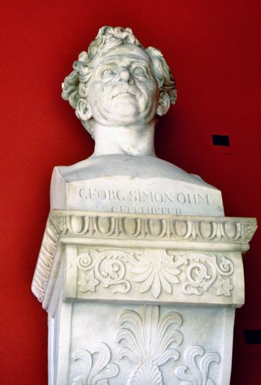Bueste von G. S. Ohm /
bust of G. S. Ohm