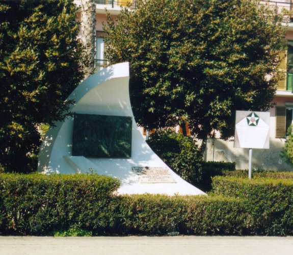 Denkmal des Alcmeone und des Pythagoras / 
Monument on Alcmeone and Pythagoras
