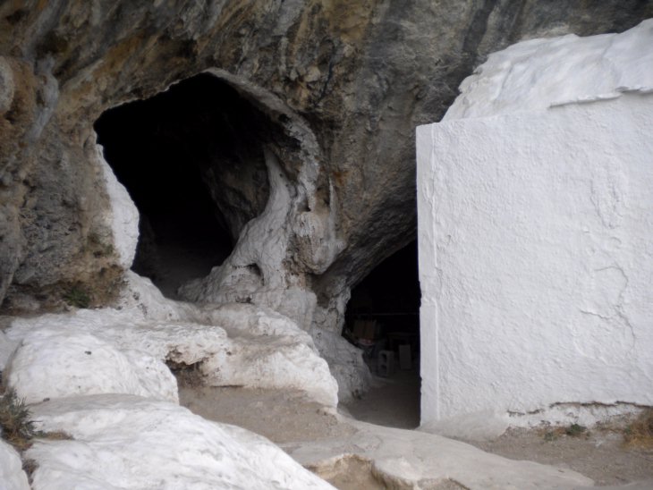 Sarandaskaliotissa-Hoehle /
Sarandaskaliotissa cave