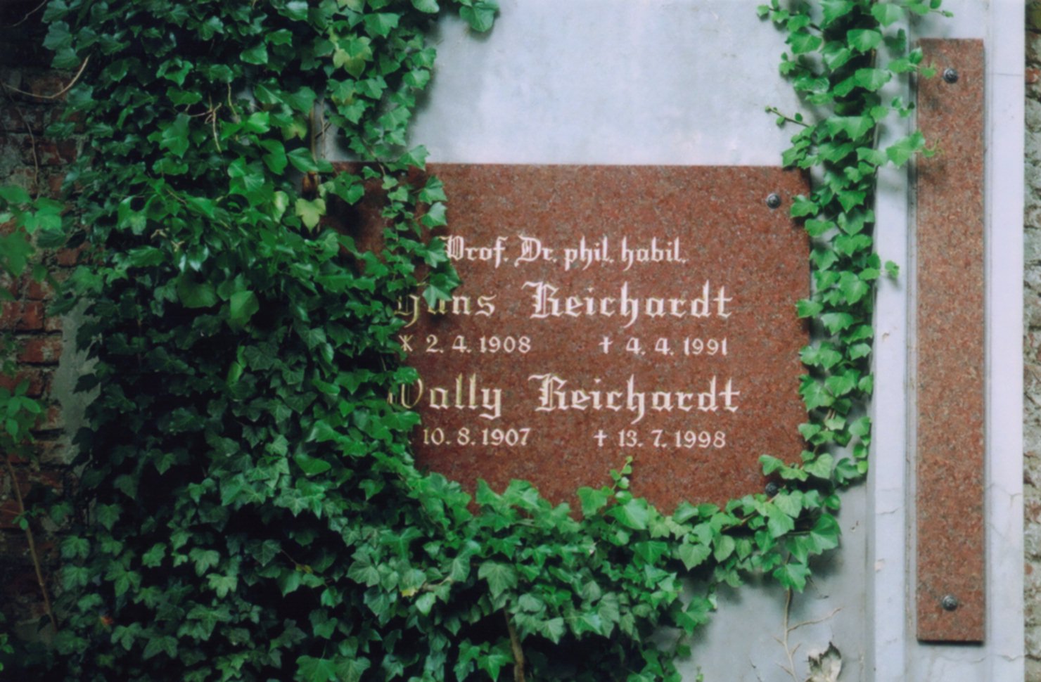 Grab von H. Reichardt /
Grave of H. Reichardt