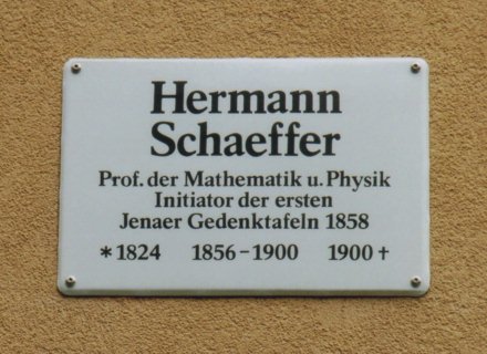 Tafel zu Hermann Schaeffer /
Plaque for Hermann Schaeffer