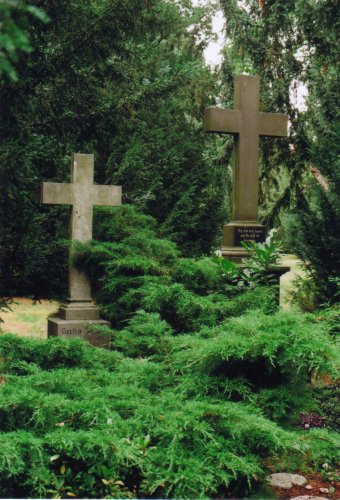 Grab von E. Schmidt /
Grave of E. Schmidt