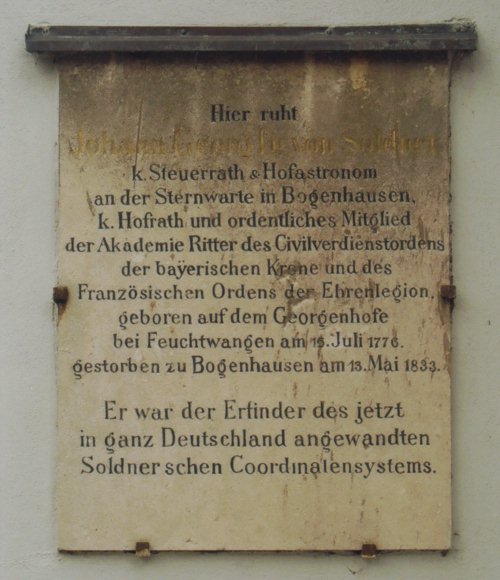 Grabschrift fuer J. G. v. Soldner /
Grave inscription for J. G. v. Soldner