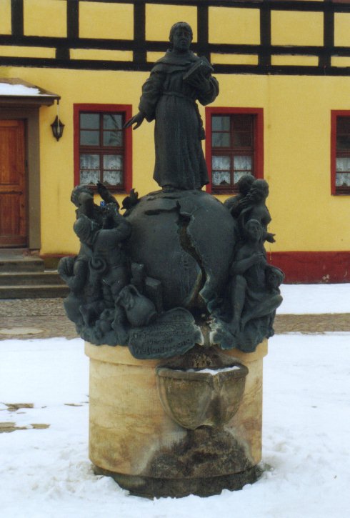 Marktbrunnen in Annaburg / 
Well in Annaburg