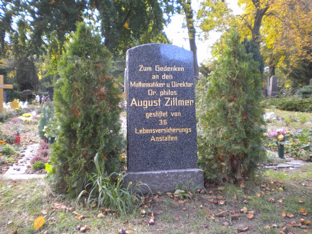 Gedenkstein zu August Zillmer 2013 /
Memorial stone for August Zillmer 2013